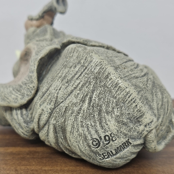 Vintage 1998 Sealmark Elephant figurine - Picture 4 of 8
